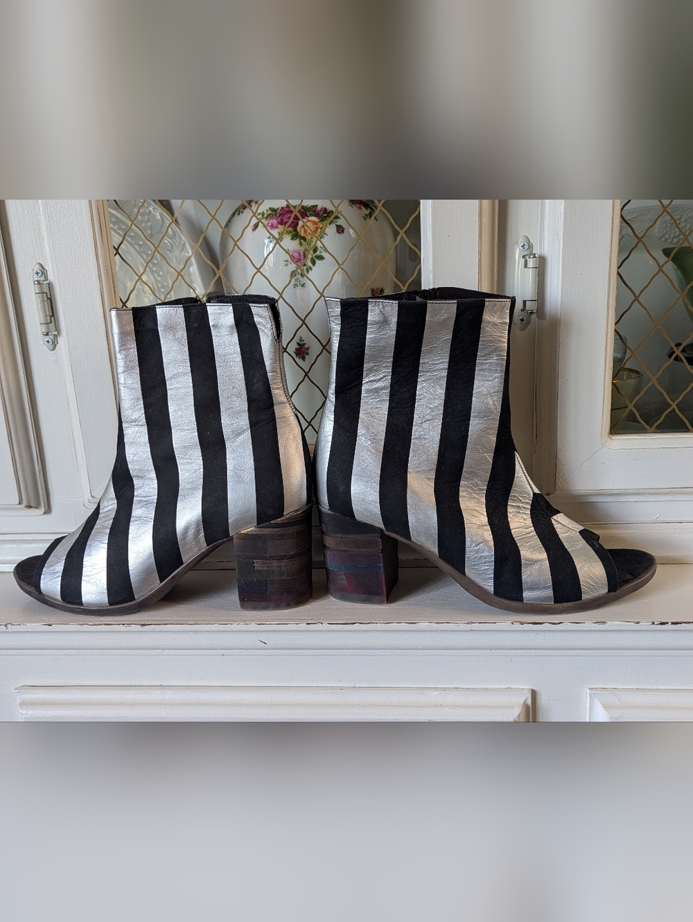 🦓Papucei Laide Black Silver Striped Leather Women  Peep-Toe Ankle Bootie Joker